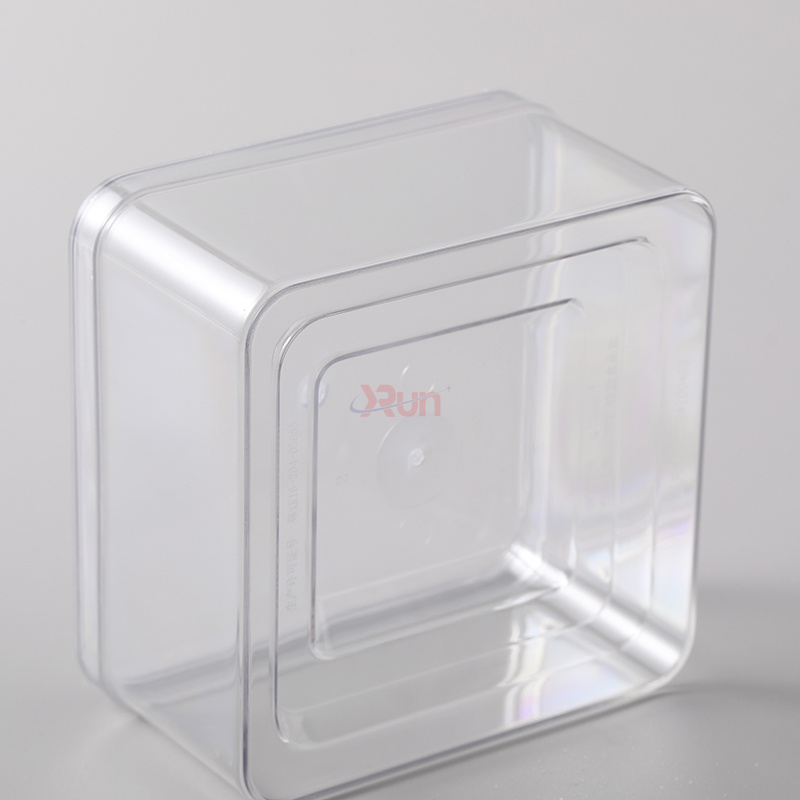 Our wide sale of plastic containers includes the clear plastic food boxes, a perfect containers with lids for secure custom cookie packaging.